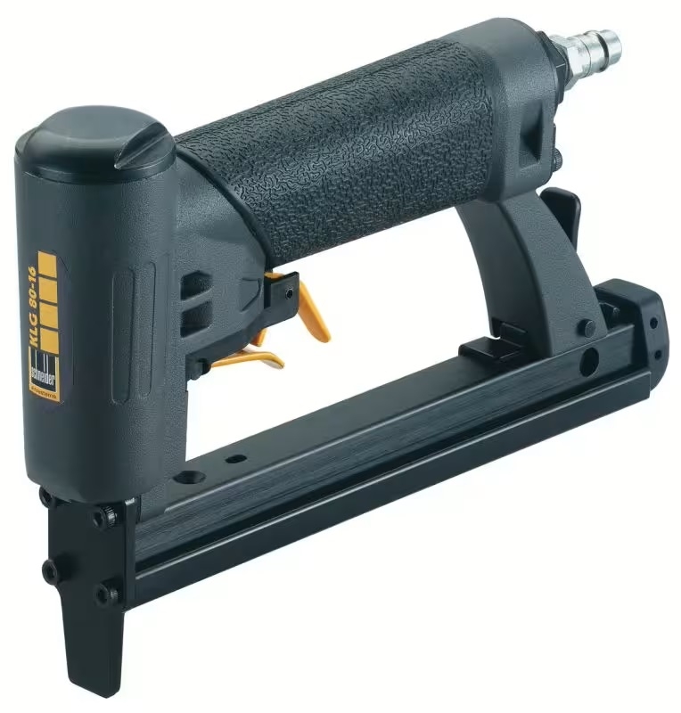 KLG 80/16 Klammergerät für professionelle Befestigungsarbeiten, leistungsstarkes Druckluftgerät mit ergonomischem Griff und zuverlässiger Klammerführung.