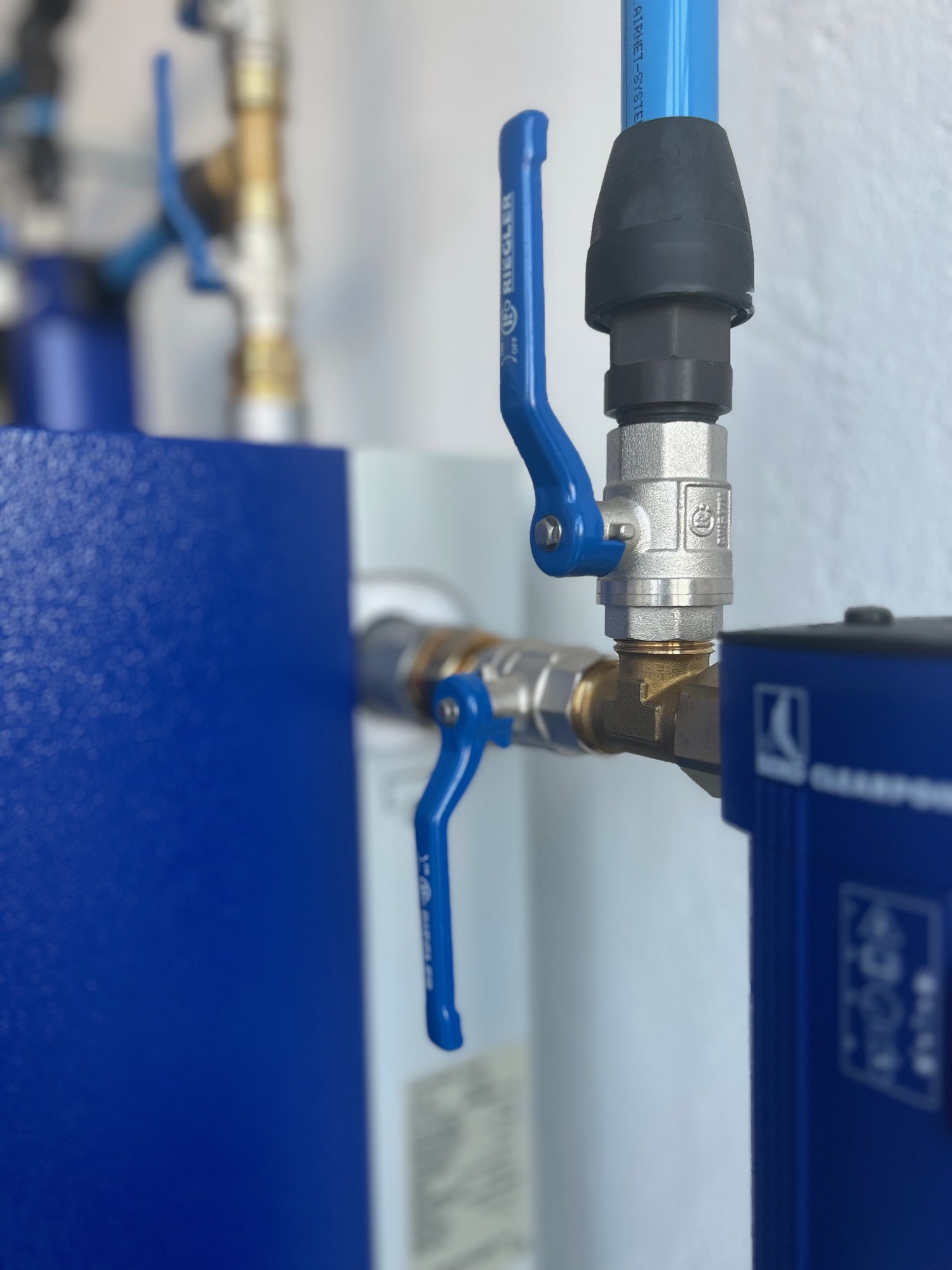 Kugelhahn für Druckluftanlagen Robuster Kugelhahn aus Metall, zuverlässiges Absperrventil für Druckluft- und Industrieanwendungen.