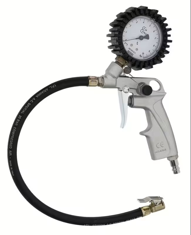 Geeichter Reifenfüller RF-RM mit Momentstecker, für präzises und normgerechtes Befüllen von Reifen im Werkstatt- und Profi-Einsatz.